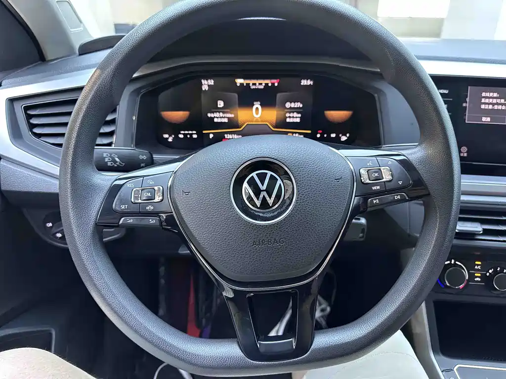 Volkswagen Polo — миниатюра 12