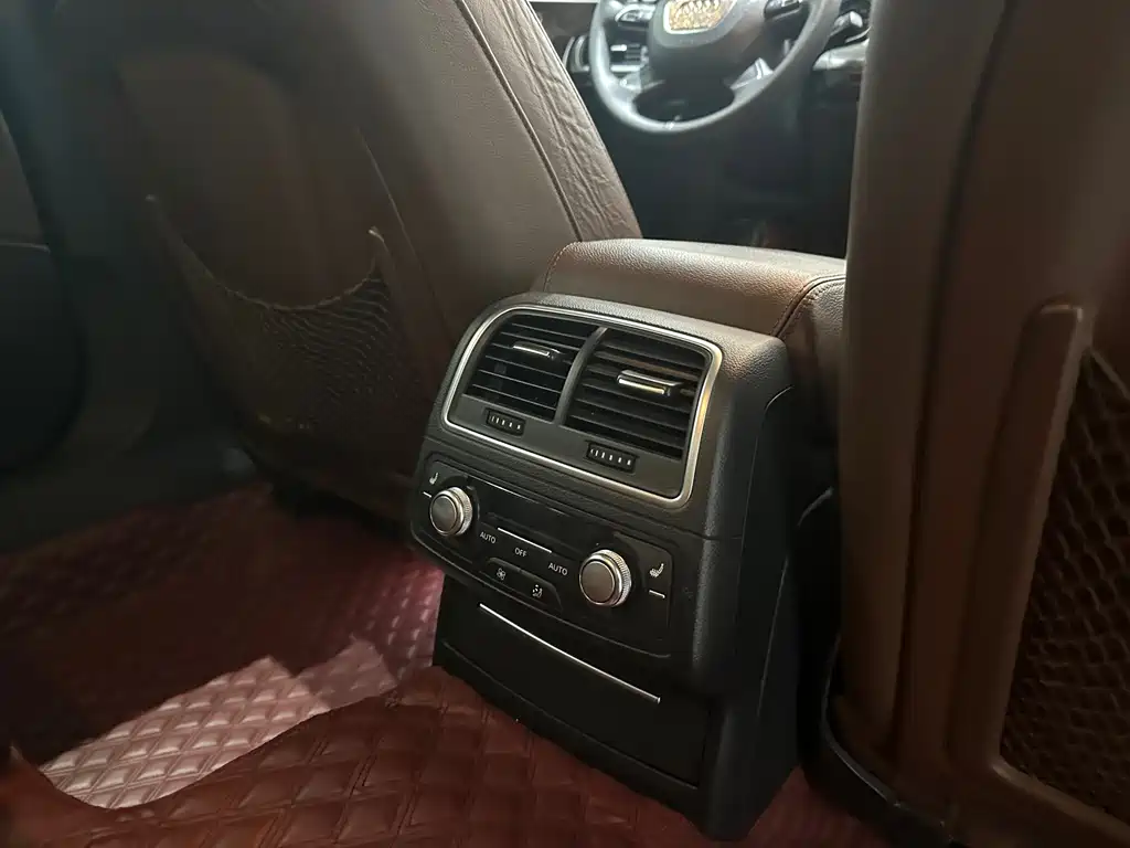 Audi A6L — миниатюра 6