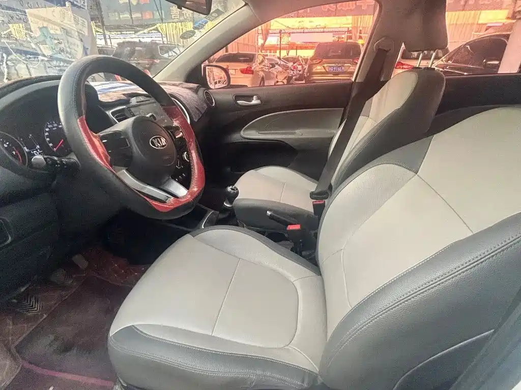Kia Huanchi — миниатюра 4