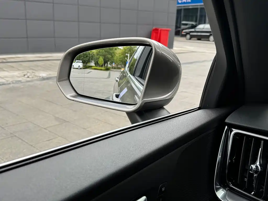Volvo S60 — миниатюра 21