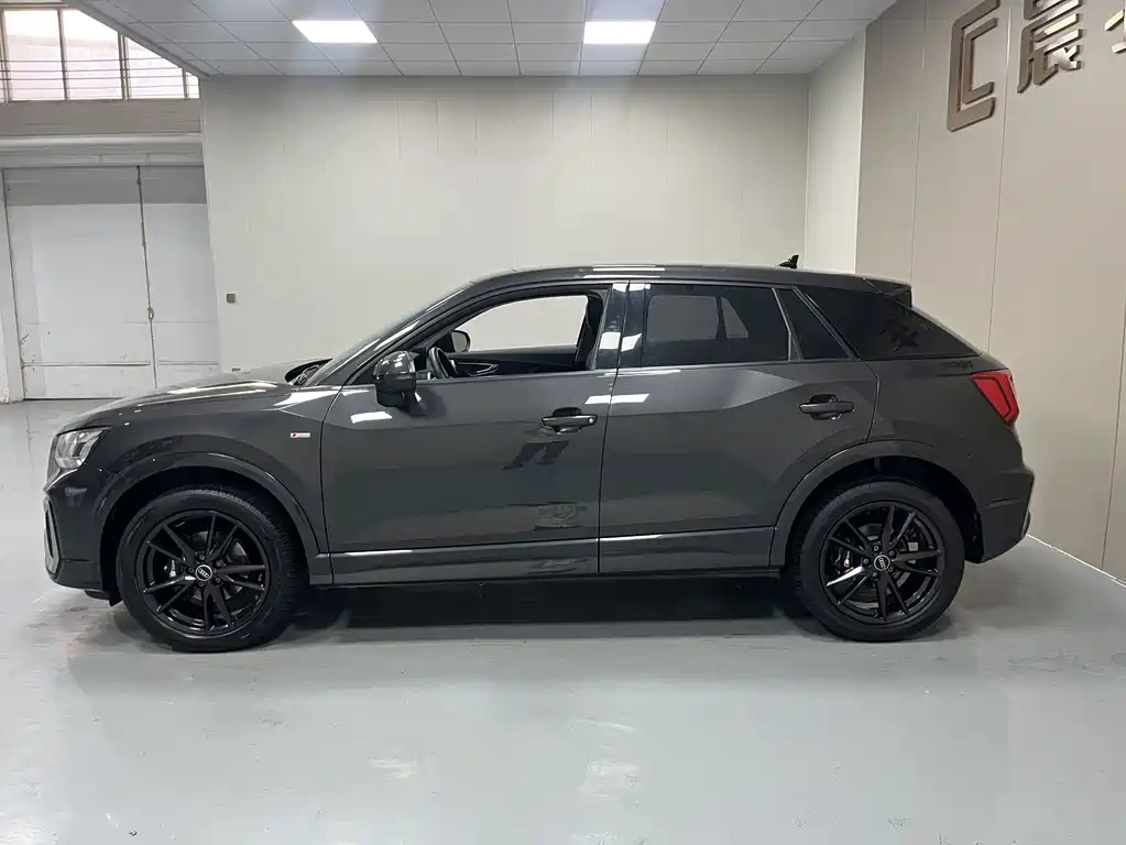 Audi Q2L — миниатюра 8