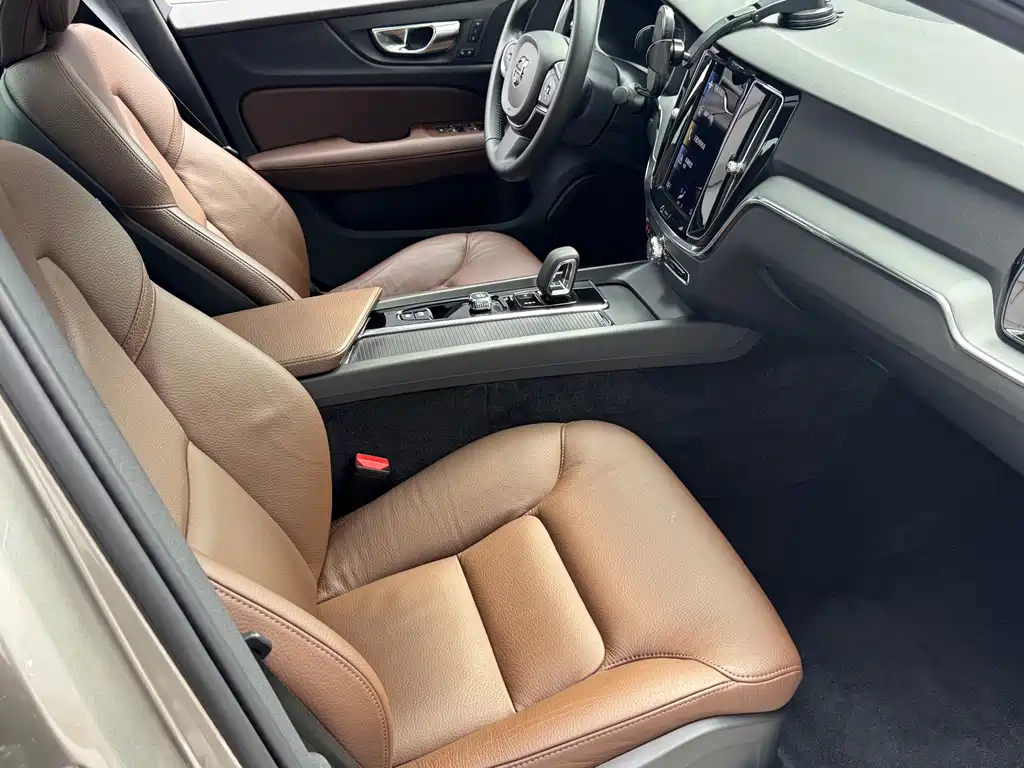 Volvo S60 — миниатюра 29