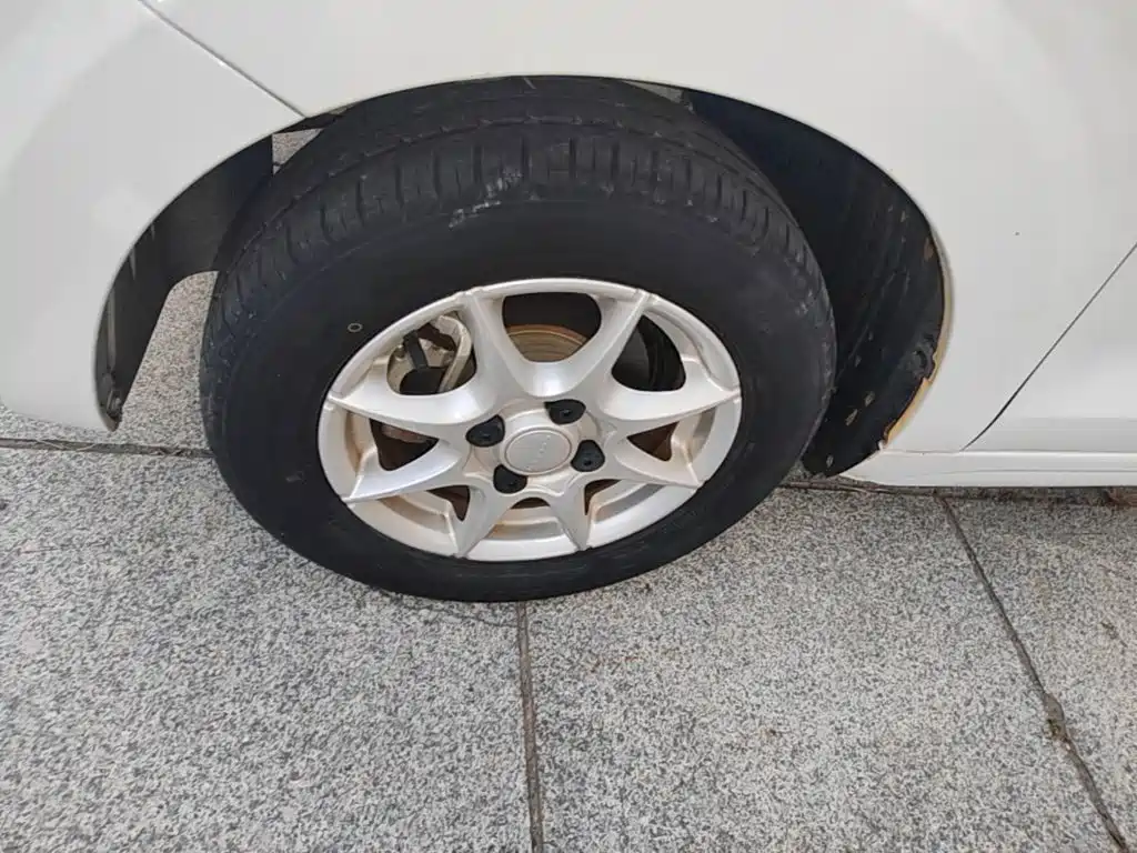 Roewe Clever — миниатюра 23
