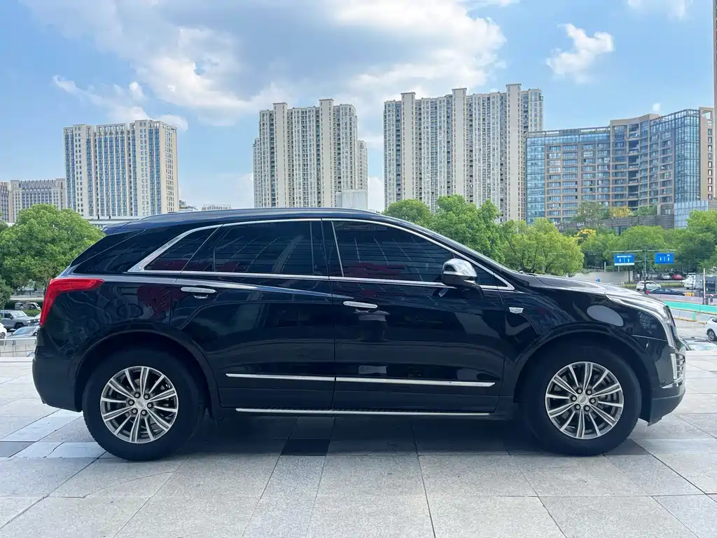 Cadillac XT5 — миниатюра 7