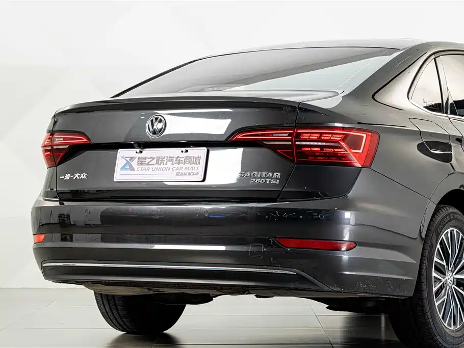 Volkswagen Sagitar — миниатюра 7