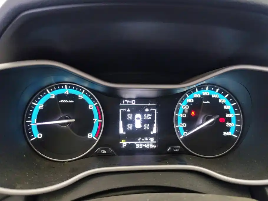 Geely Emgrand — миниатюра 14
