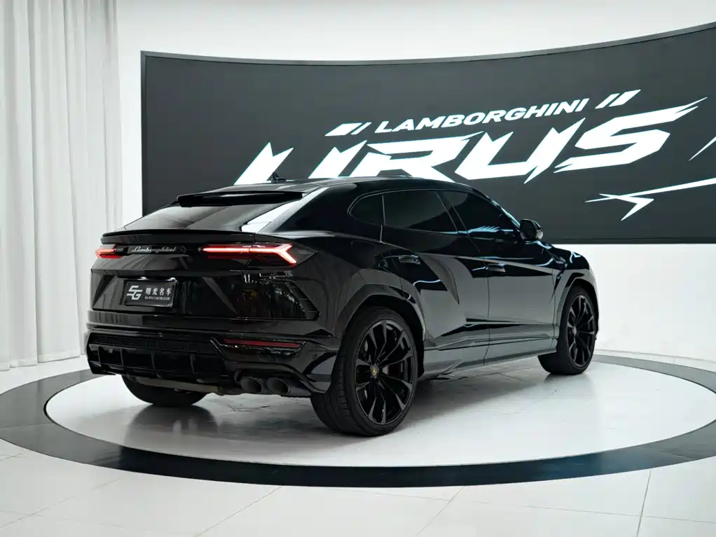 Lamborghini Urus — миниатюра 4