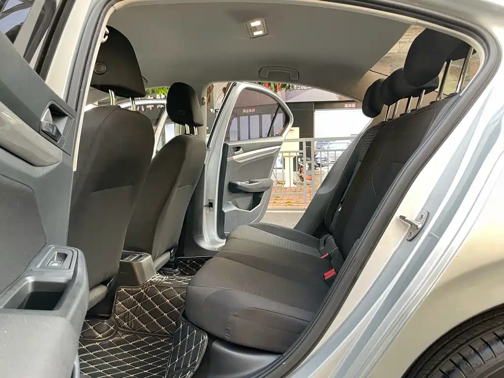Volkswagen Bora — миниатюра 10