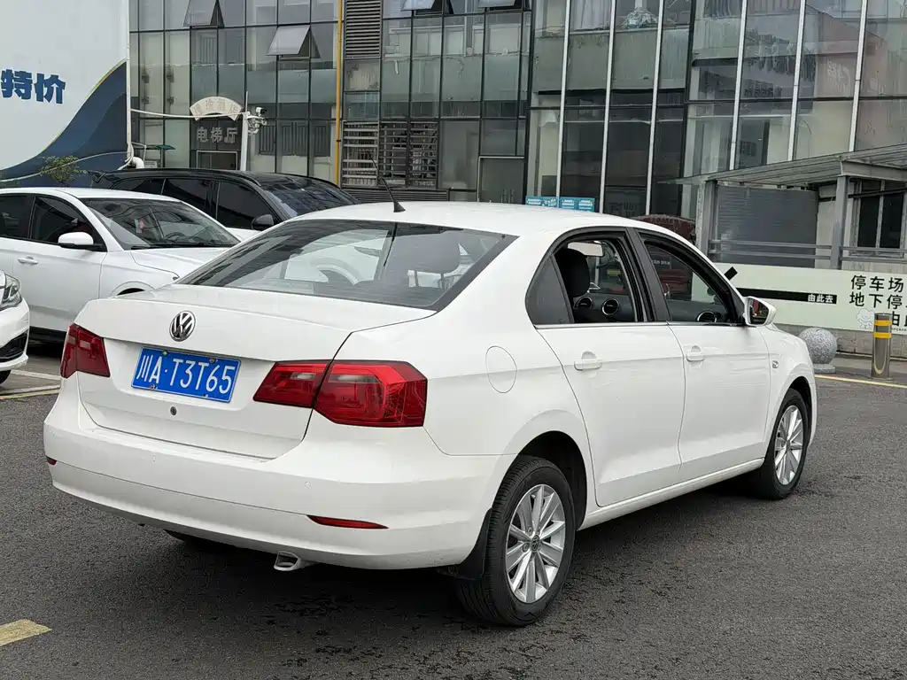 Volkswagen Jetta — миниатюра 16