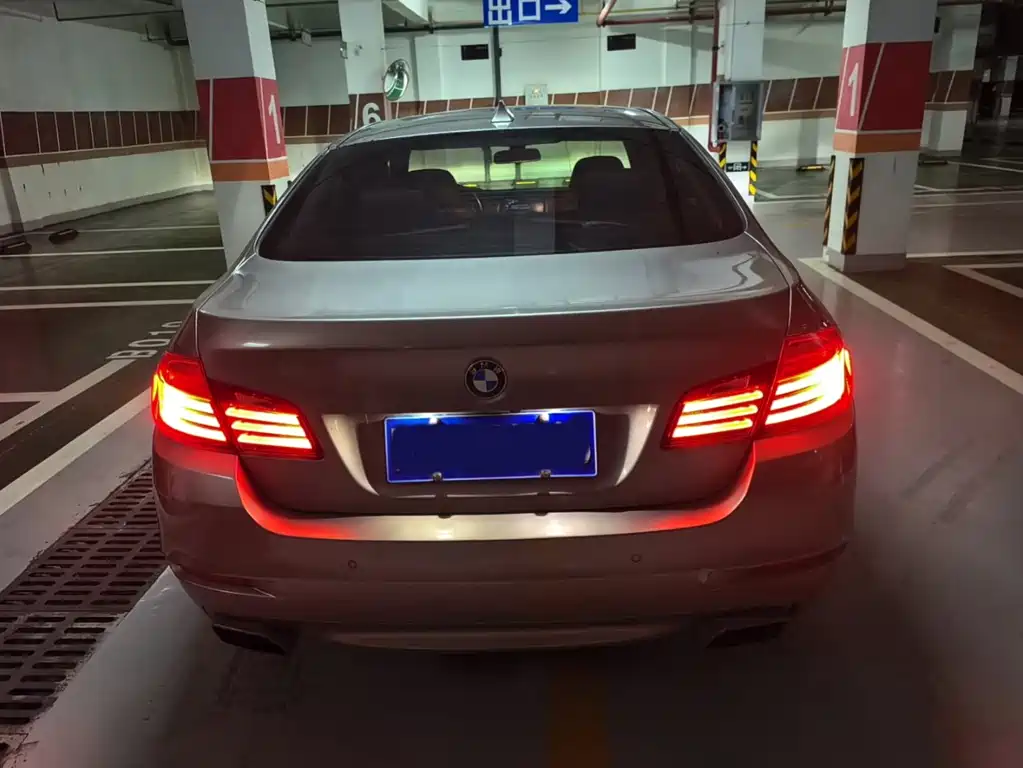 BMW 5 Series — миниатюра 8