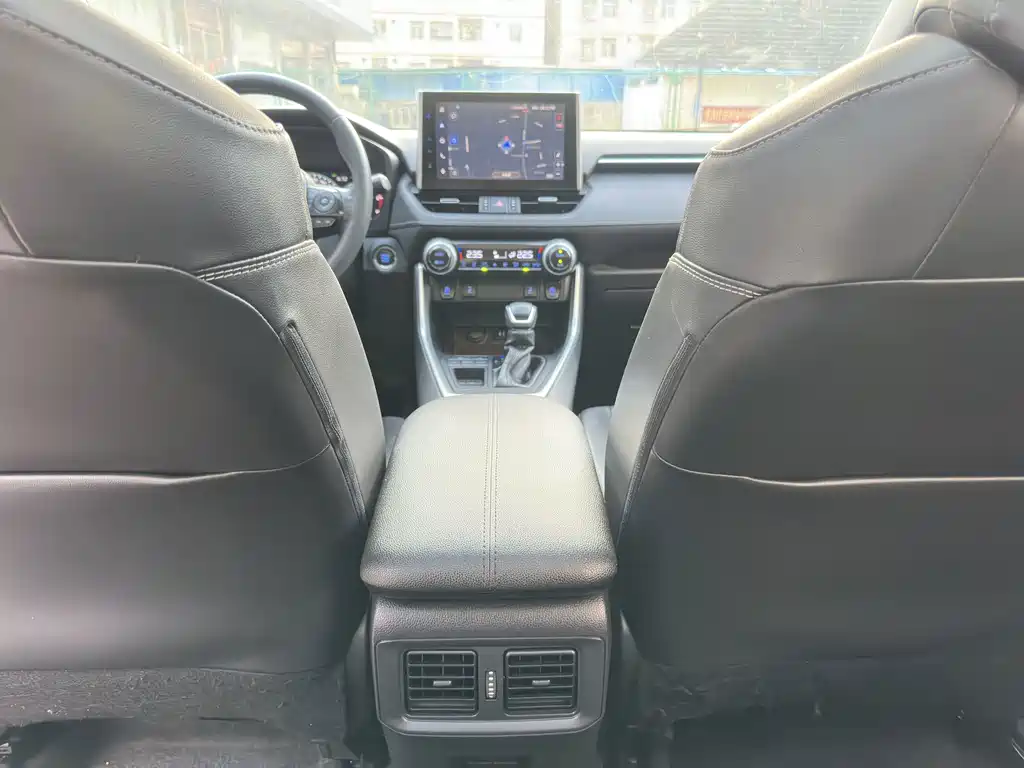 Toyota RAV4 — миниатюра 14