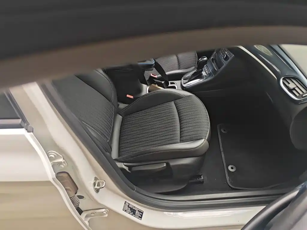 Buick Verano — миниатюра 25