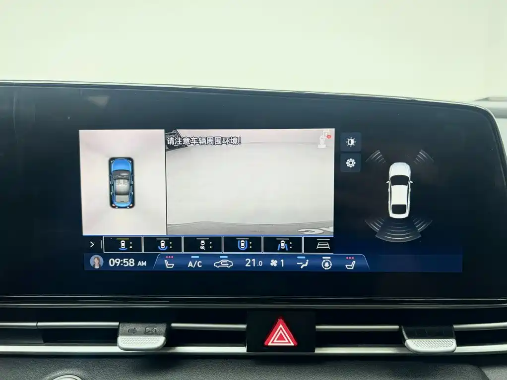 Hyundai Elantra — миниатюра 20
