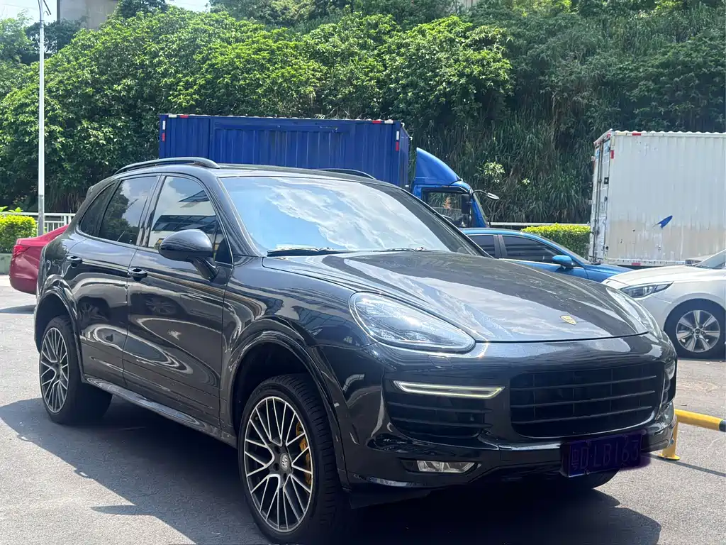 Porsche Cayenne — миниатюра 3