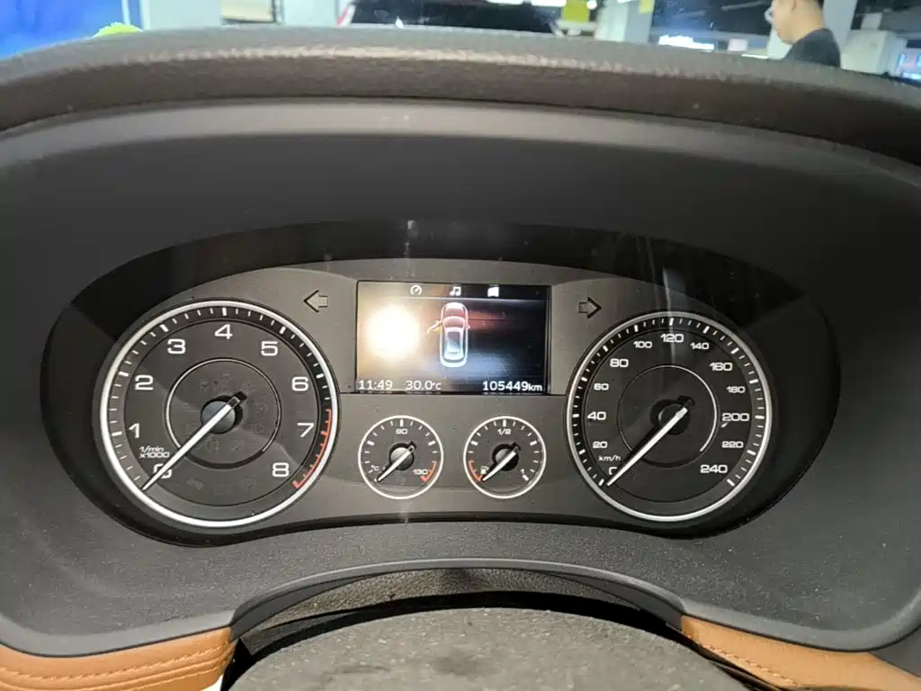 Borgward BX7 — миниатюра 12