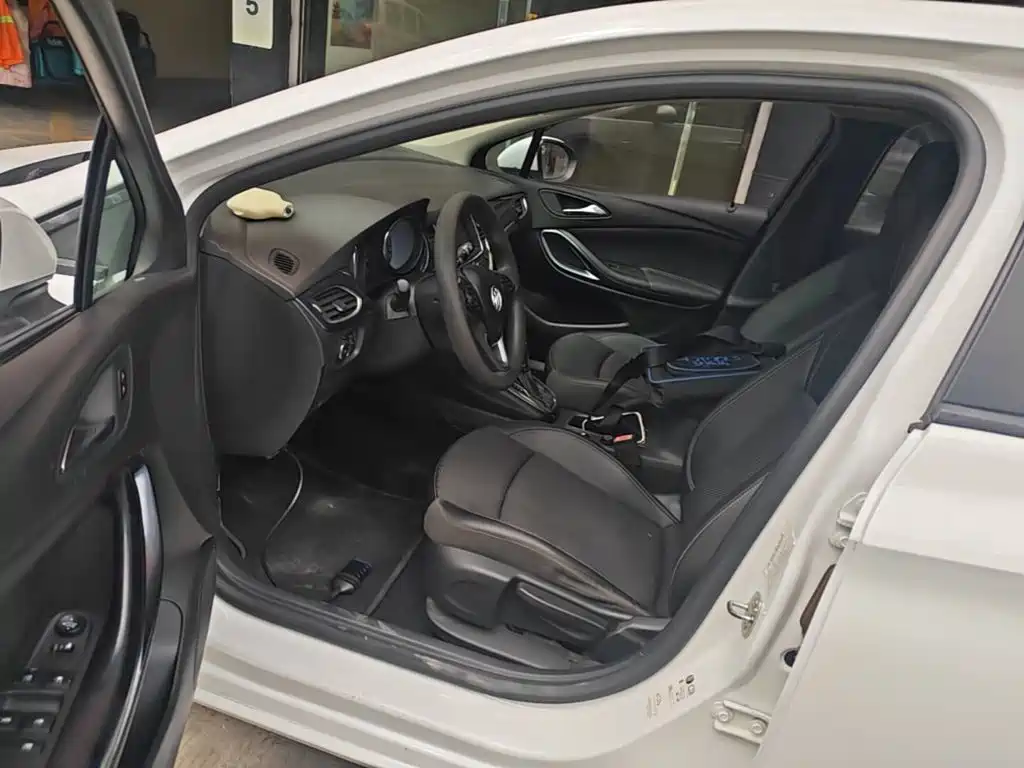 Buick Verano — миниатюра 15