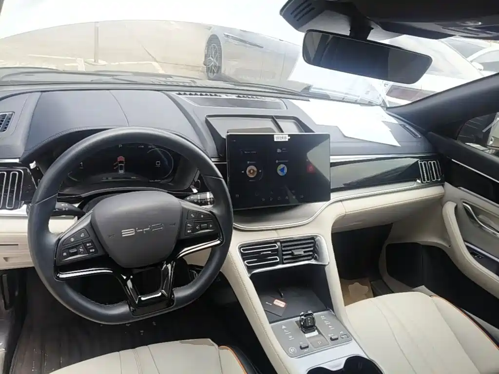 BYD PLUS New Energy — миниатюра 10