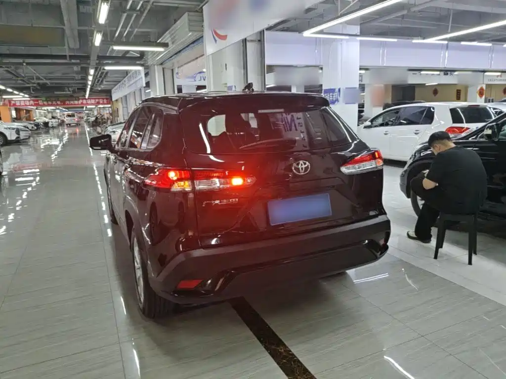 Toyota Frontlander — миниатюра 5