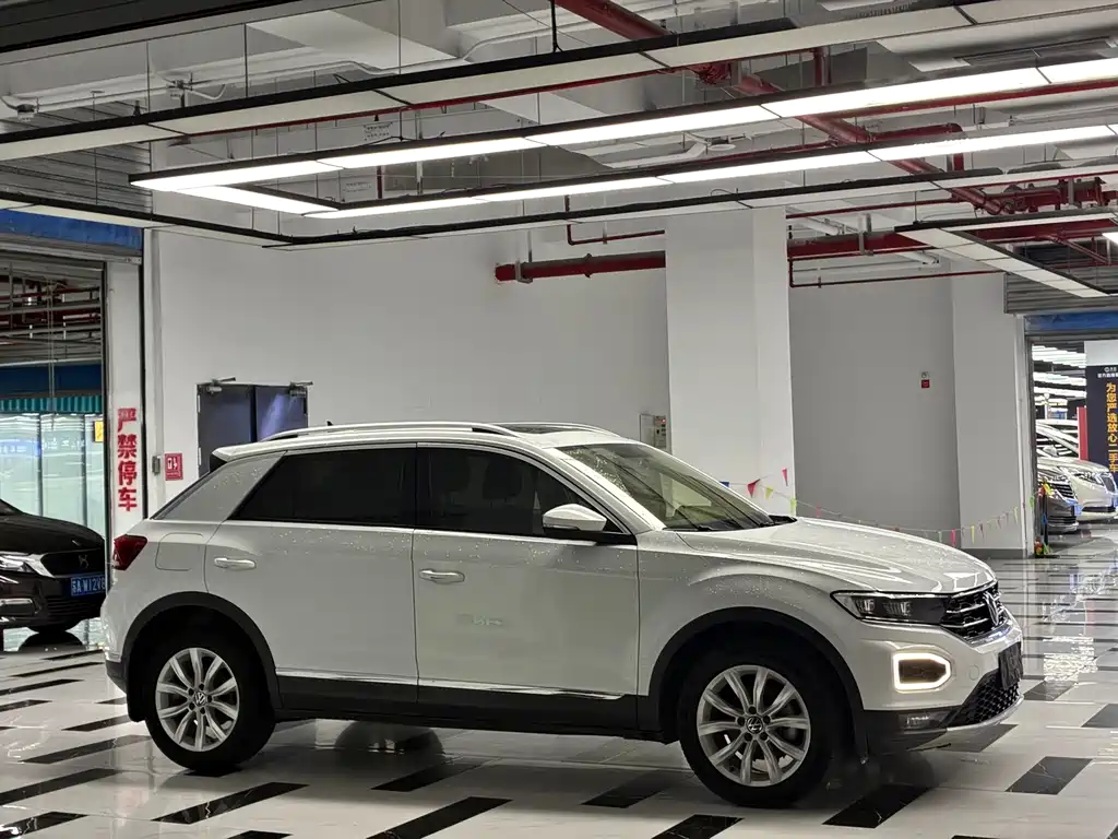Volkswagen T-Roc 2021 280TSI DSG Luxury Smart Connect