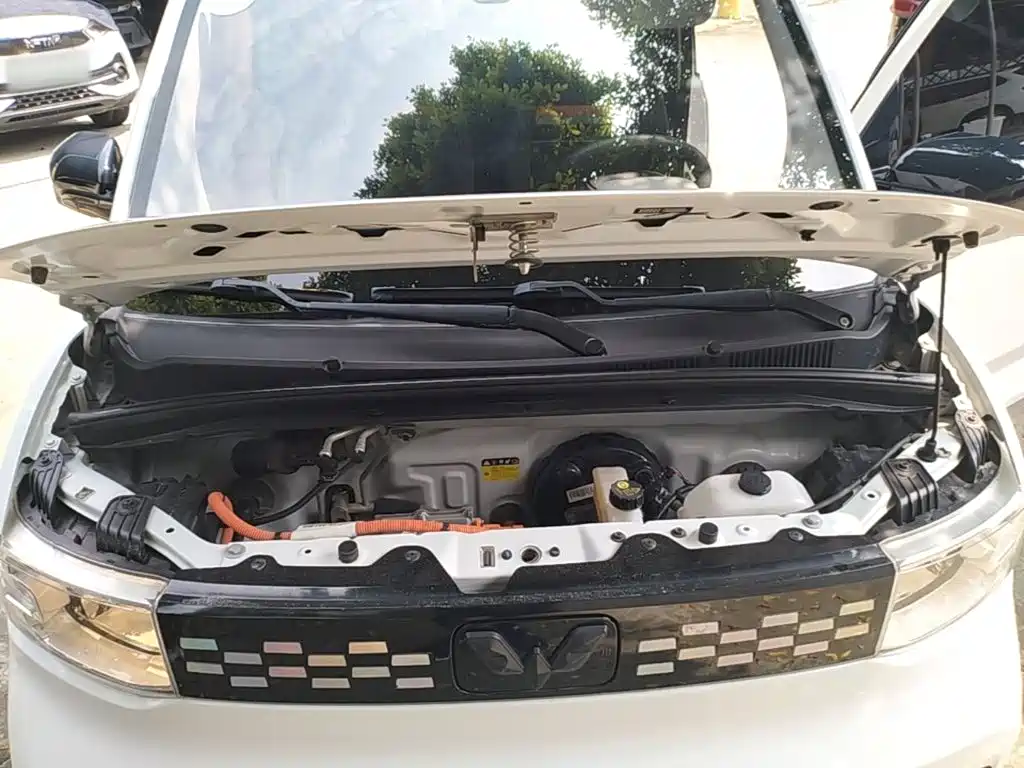 Wuling MINIEV — миниатюра 20