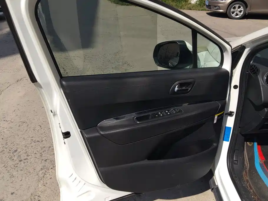 Peugeot 3008 — миниатюра 7