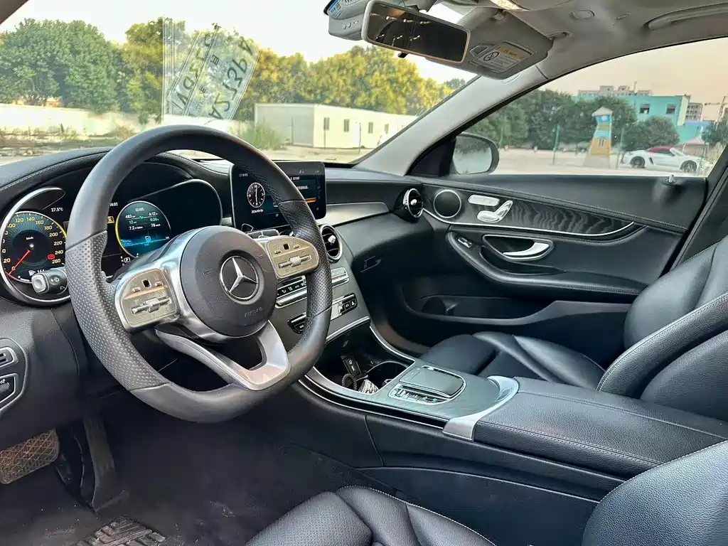Mercedes-Benz C-Class — миниатюра 4