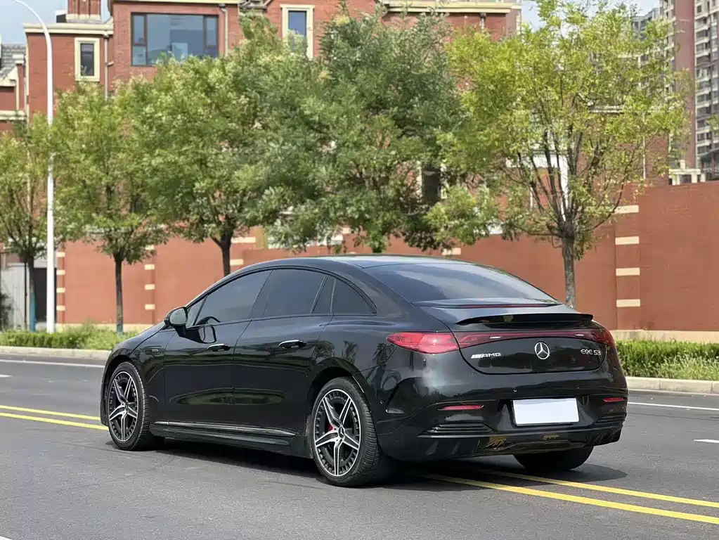 Mercedes-Benz EQE AMG — миниатюра 8