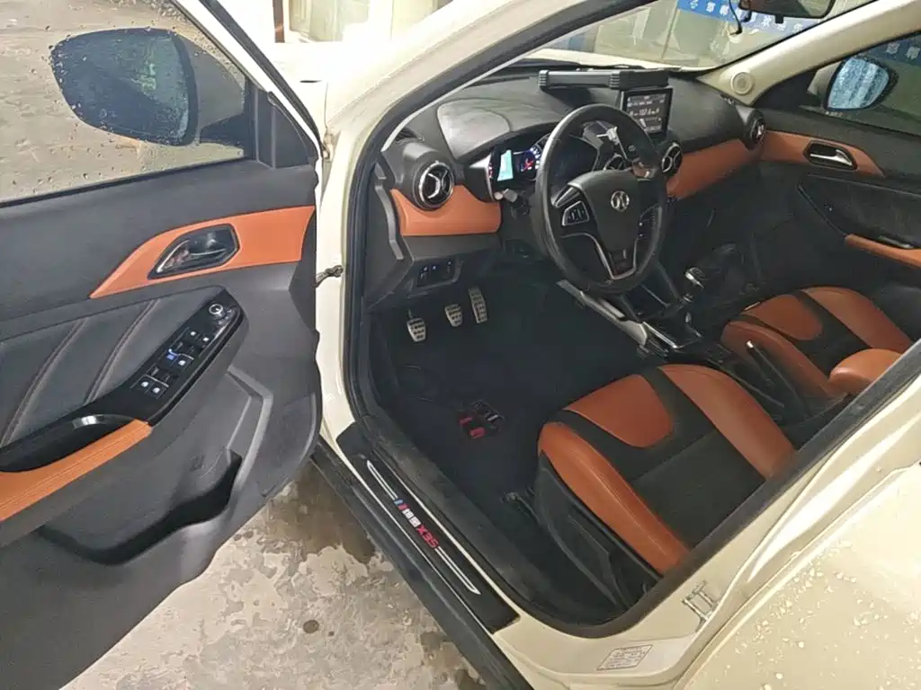 BAIC Senova X35 — миниатюра 16