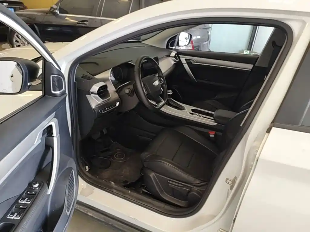 Geely Binyue — миниатюра 16