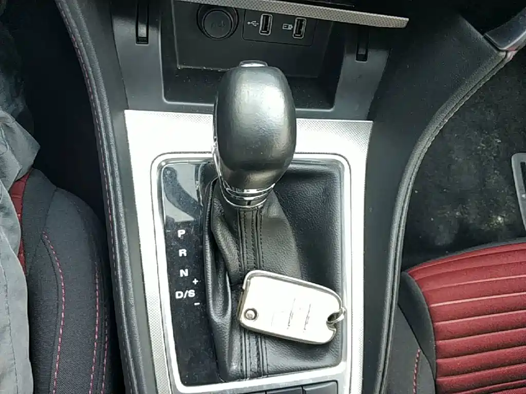 MG MG6 — миниатюра 14