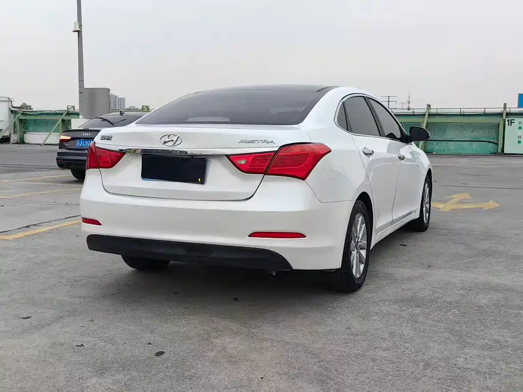 Hyundai Mistra — миниатюра 7