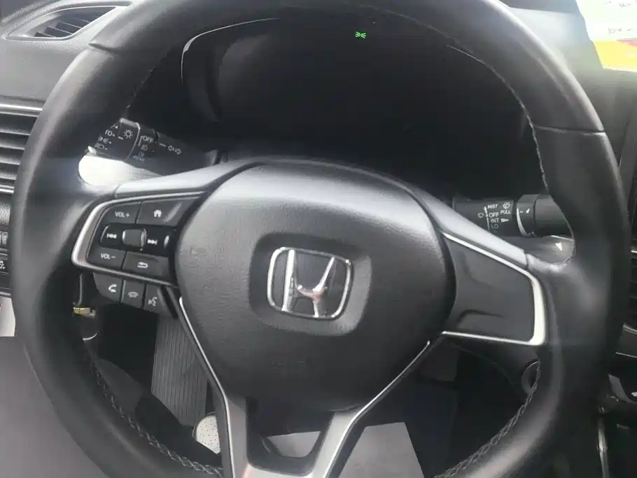 Honda Accord 2022 — фото 15