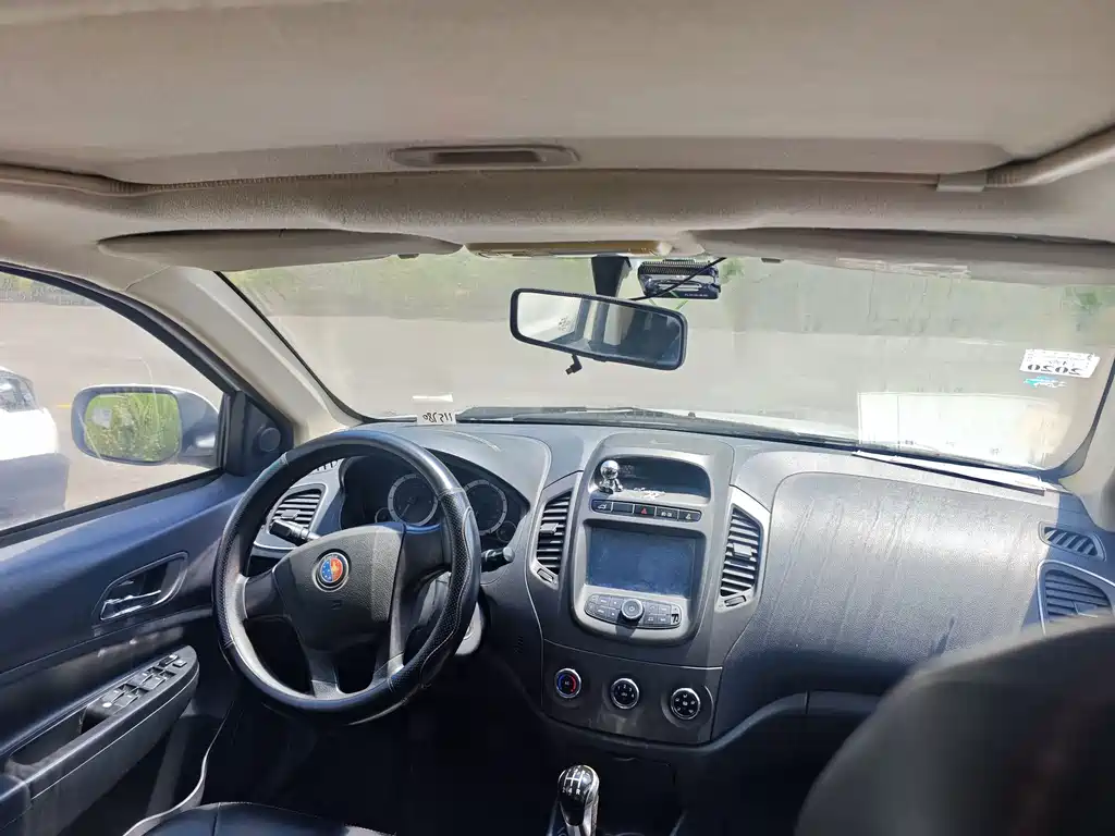 Geely King Kong — миниатюра 6