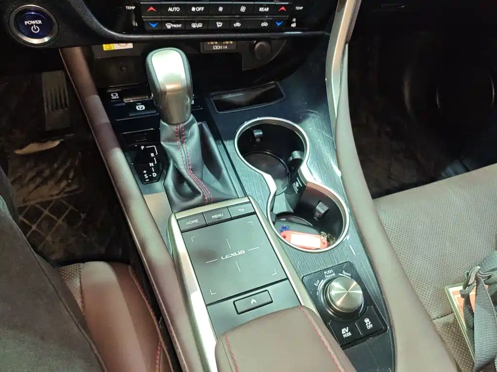 Lexus RX 2020 450hL Elegant 7 мест VI
