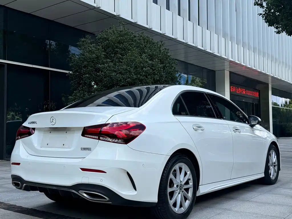 Mercedes-Benz A-Class — миниатюра 6