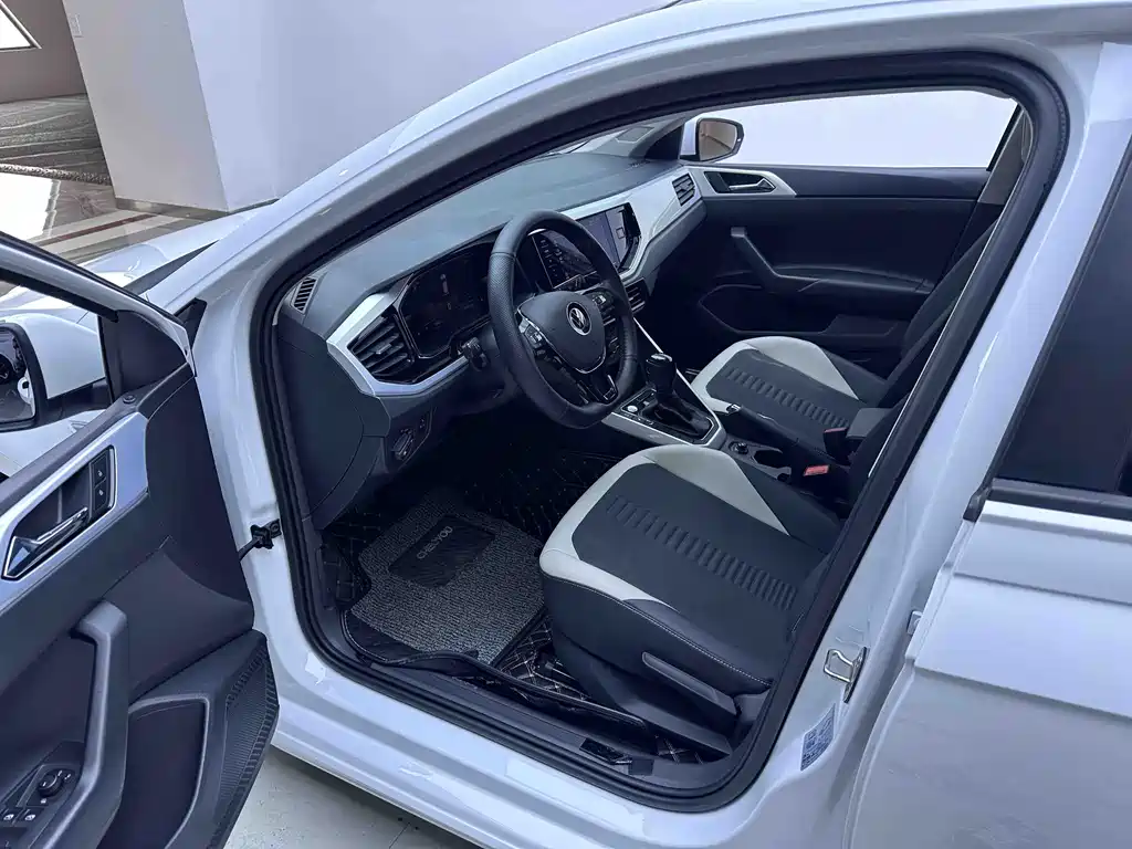 Volkswagen Polo — миниатюра 10