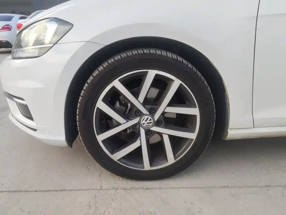 Volkswagen Golf — миниатюра 6
