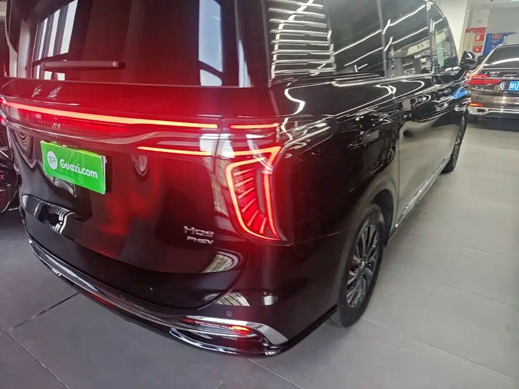 Hongqi HQ9 PHEV 2024 2.0T
