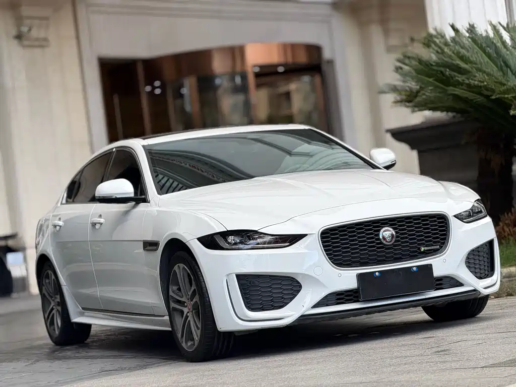 Jaguar XEL — миниатюра 3