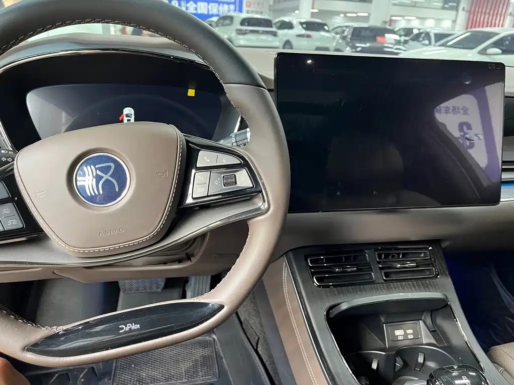 BYD Han — миниатюра 7