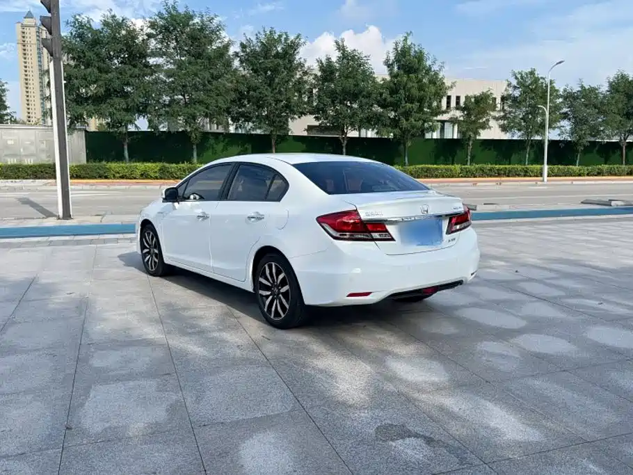 Honda Civic — миниатюра 7