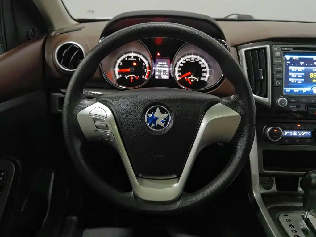 Venucia T70X — миниатюра 11