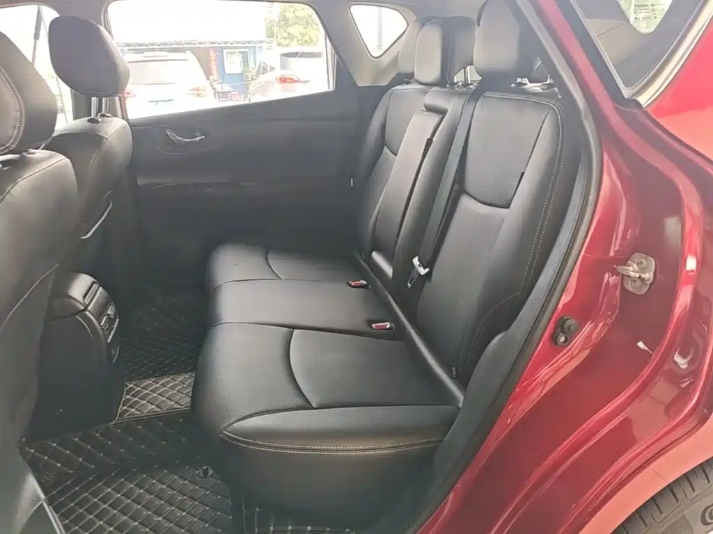 Nissan Tiida — миниатюра 17
