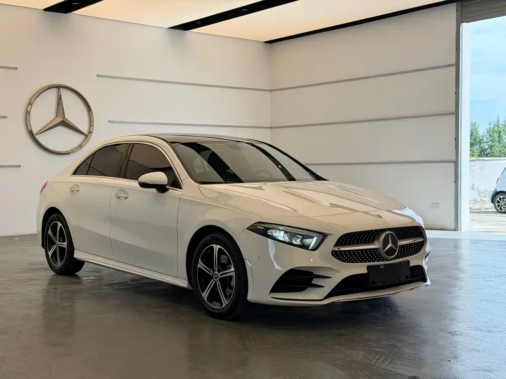 Mercedes-Benz A-Class — миниатюра 3