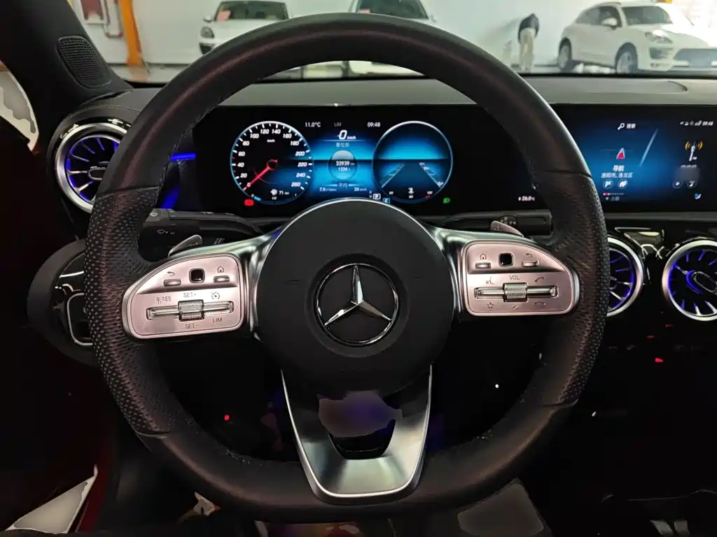 Mercedes-Benz A-Class — миниатюра 3
