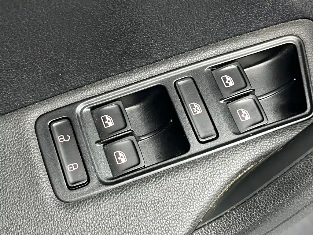 Volkswagen Jetta — миниатюра 10