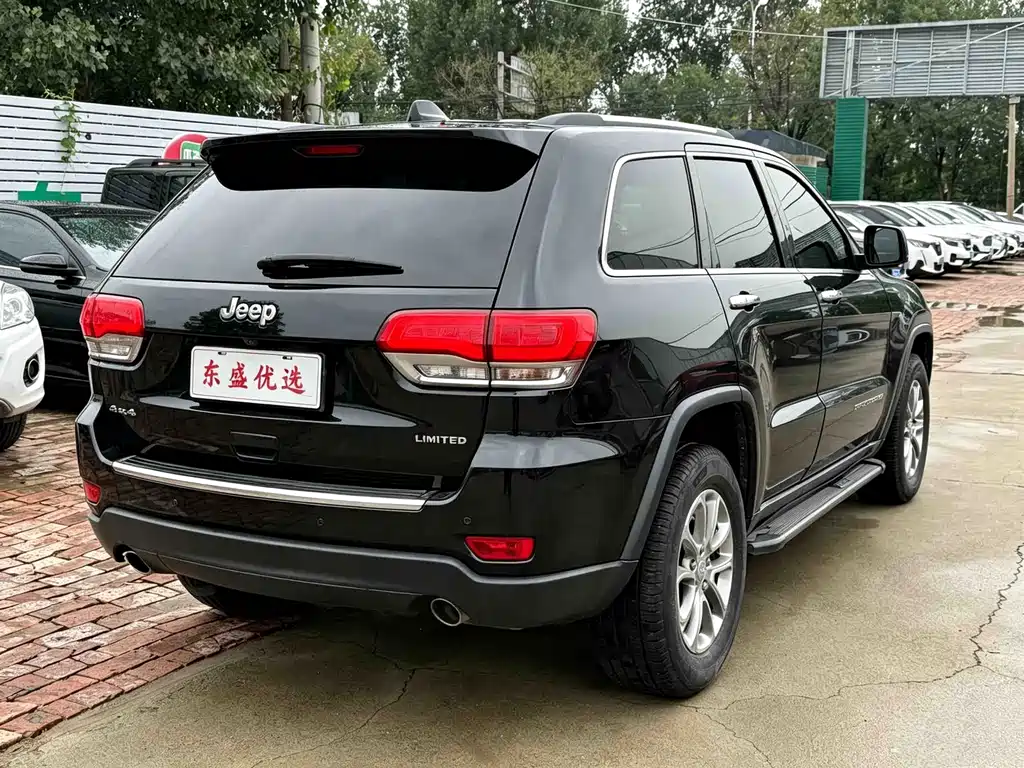 Jeep Grand Cherokee (Import) — миниатюра 6