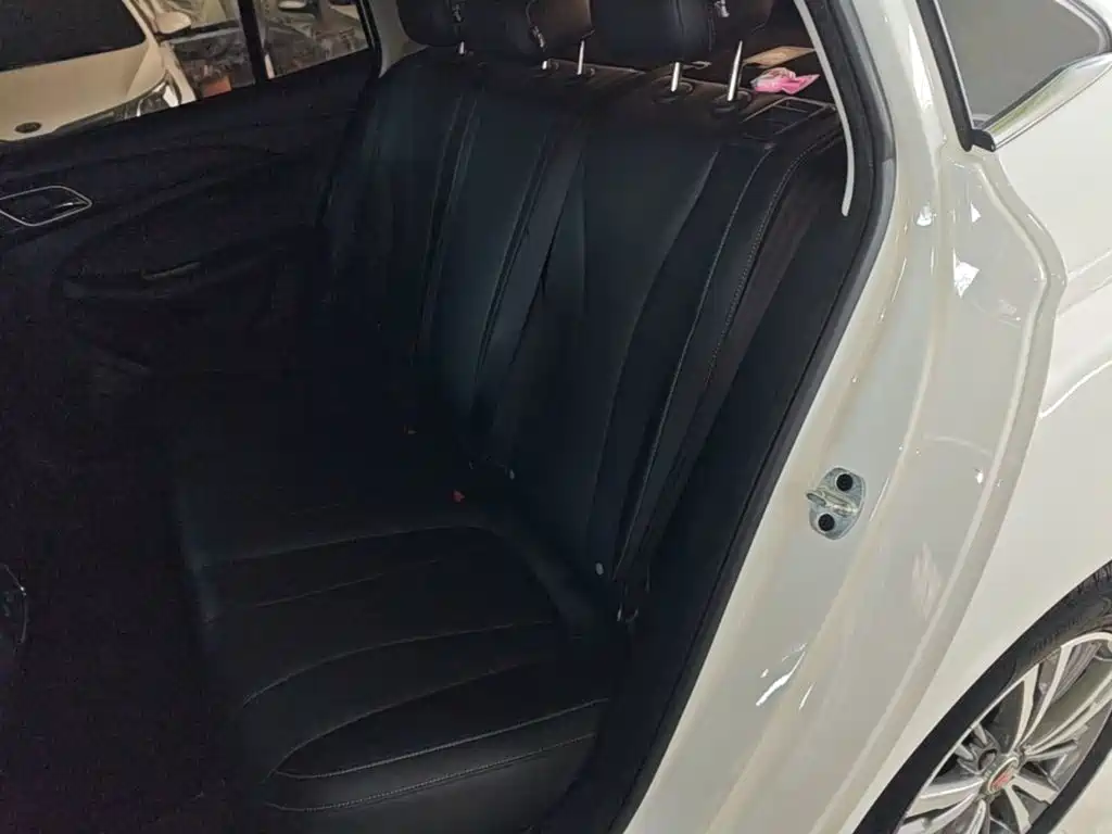 Roewe i5 — миниатюра 17