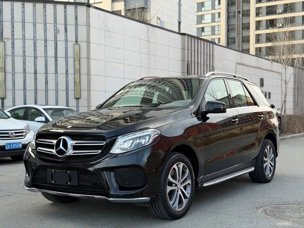 Mercedes-Benz GLE 2016