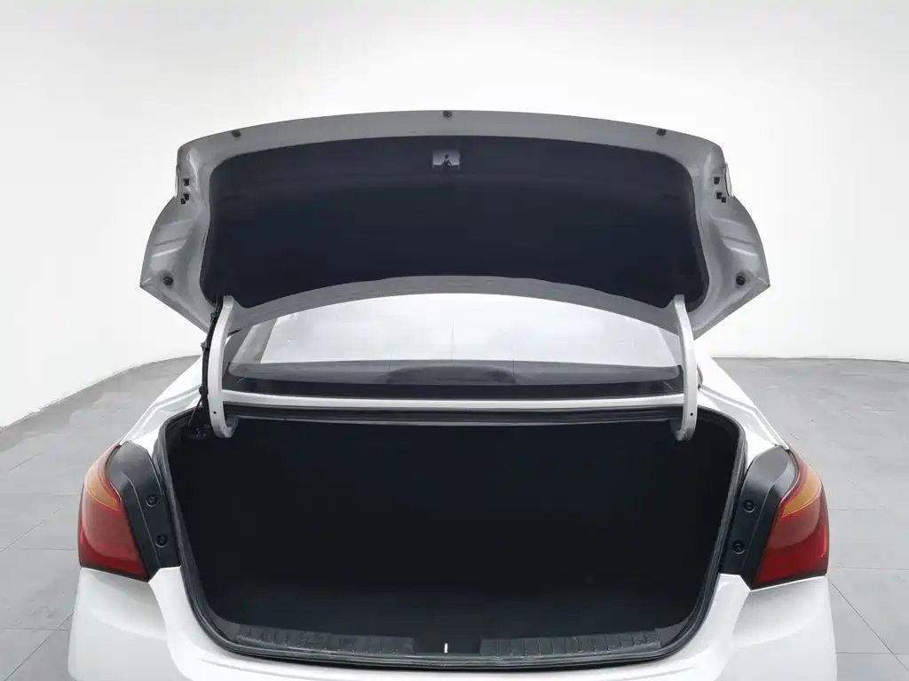 Hyundai Mistra — миниатюра 16